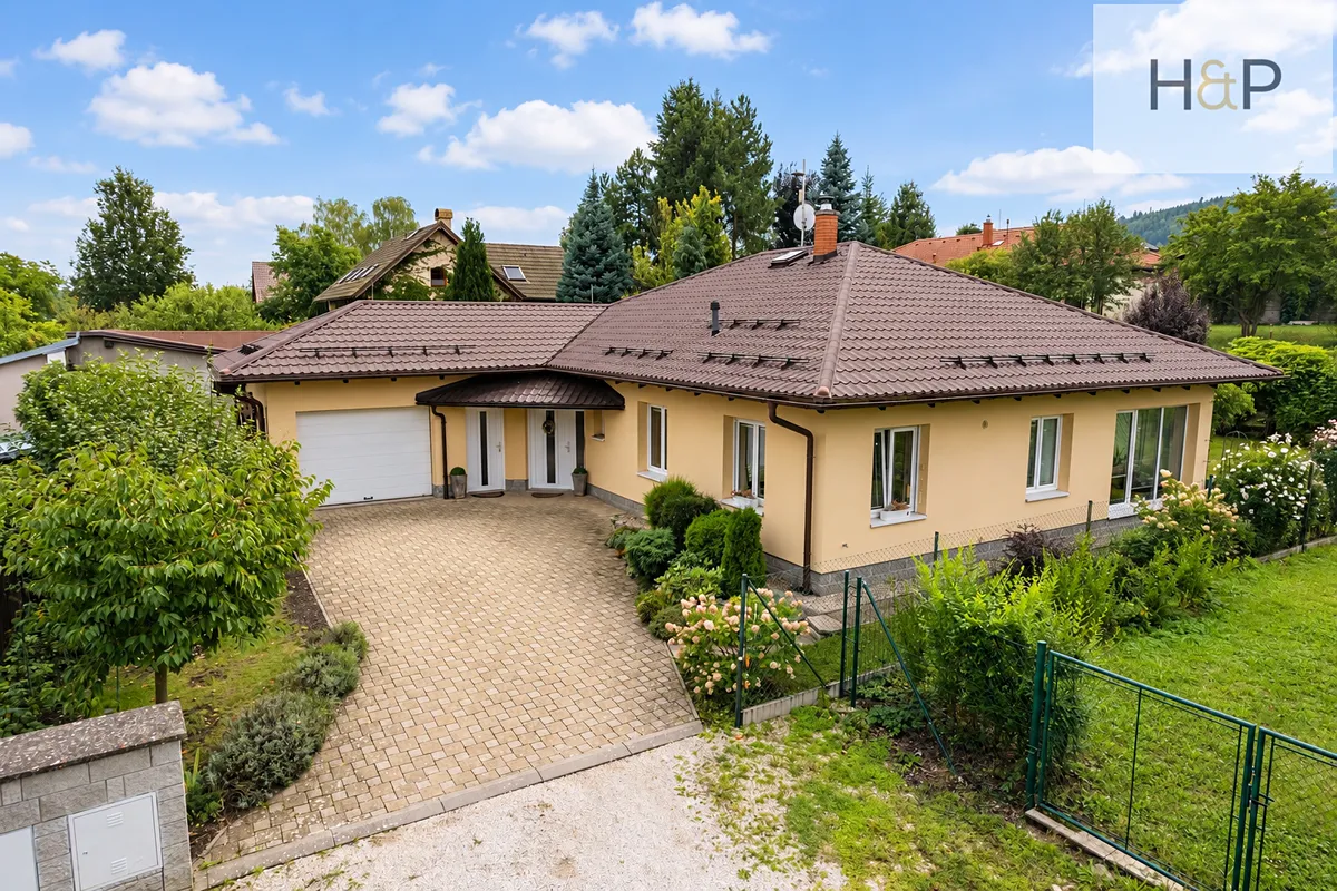 Prodej rodinného domu 140 m², pozemek 802 m²